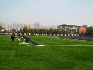 青少年校园人造草足球场建设