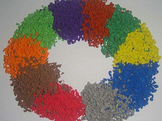 人造草足球场告别黑颗粒,新型环保颗粒