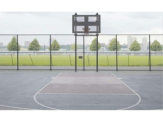 浅谈硅PU篮球场工艺铺设及施工