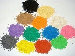 人造草足球场可以不放橡胶颗粒么