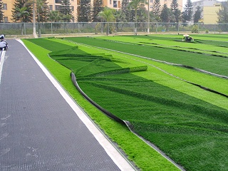 人造草足球场在后期翻新的时候需要注意些什么？