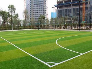 人造草足球场发展背景