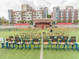 造成人造草足球场磨损的因素