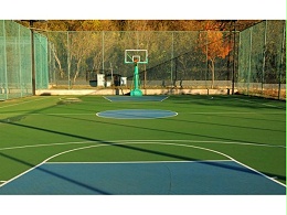 硅PU球场施工材料变色缘由