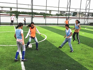 笼式北京人造草足球场优点