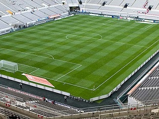 人造草足球场排水施工方法