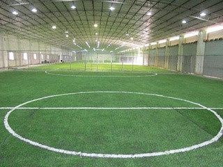 室内人造草足球场施工的要求
